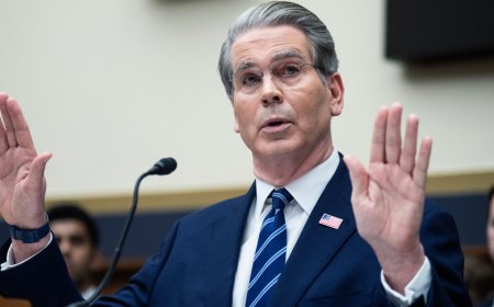 Bessent warns of 'gigantic loss' if Supreme Court strips Trump's emergency tariff powers