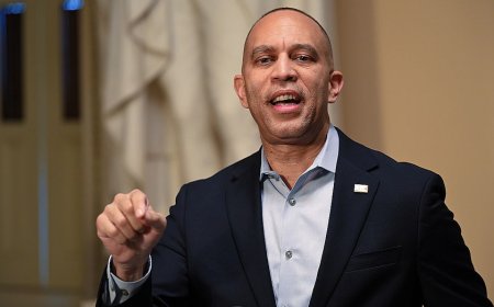 Jeffries accuses Republicans of ‘voter suppression’ over bill requiring voter ID, proof of citizenship
