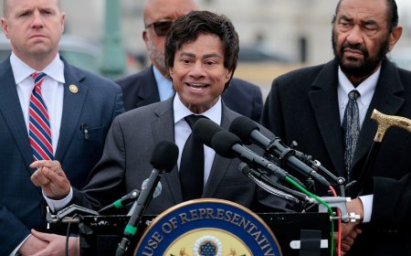 House Dem explodes on top Trump immigration official, says he ‘better hope’ for pardon from president