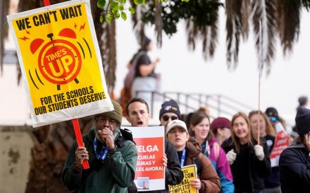 San Francisco teachers union strike leaves 50,000 children out of school