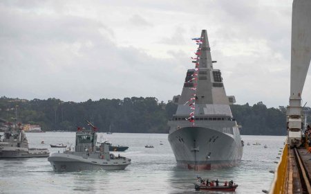 Spain activates its largest naval plan since the Cold War: approximately $650 million, four high-tech submarines, and five F-110 frigates to address future threats.
