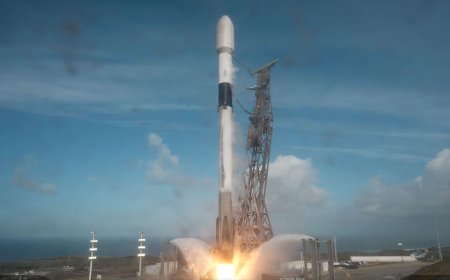 SpaceX Falcon 9 deploys 24 Starlink satellites after California launch
