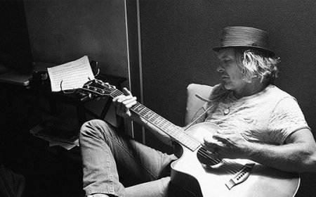 Nashville Hall of Famer Jeffrey Steele Sounds Off on Music Industry Embracing Springsteen and Bad Bunny While Censoring Charlie Kirk Lyric in His New Song ‘A Voice’