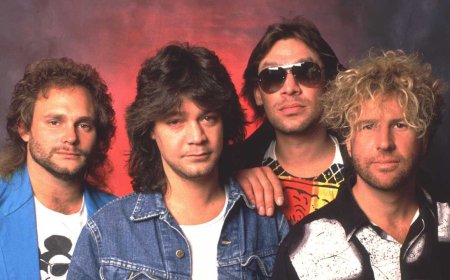 "He locked himself in the studio and threatened to burn the tapes. It was a stand-off for almost a day." How Sammy Hagar helped Van Halen win the war against David Lee Roth