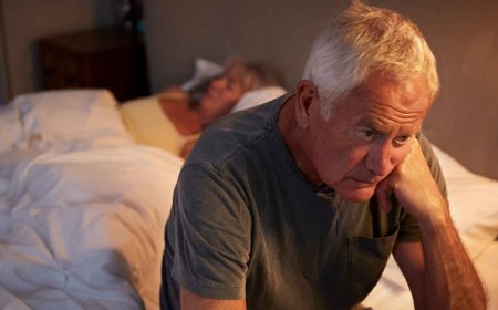 What happens inside the body when older people sleep too little (or too much) and how that could hasten their death