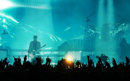 "It's as if overnight the world decided overnight Deftones were the most culturally important band since Nirvana." Nu metal's original baddies get hot and heavy as they kick off their UK tour in Birmingham