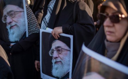 Reaching an Iran Deal ‘Difficult to Impossible,’ Negotiators Tell Trump as He Calls Regime Change ‘Best Outcome’