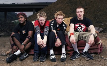 "When it ended, I asked, “Do you hate it?” How an old rap-rock demo, a Chris Farley skit and an all-star jam helped turn one Canadian pop-punk band into megastars