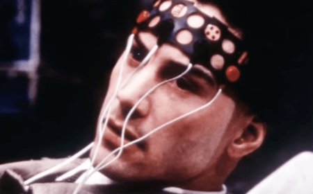 LLUMlNATl PENGUINS: The Mary Poppins Occult Cloning Program