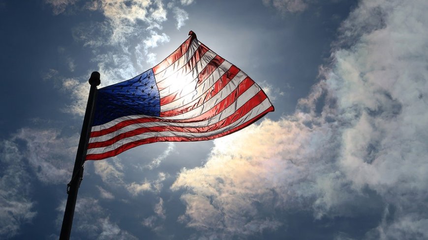 First-grade teacher flips American flag upside down in San Diego classroom, sparks investigation