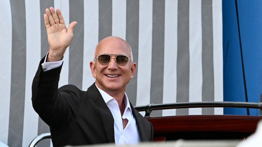 Ex-Washington Post staffer accuses Jeff Bezos of trying to 'survive' Trump rather than save paper