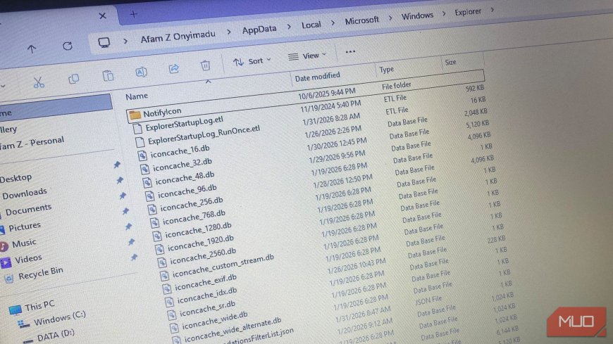 My Windows desktop kept flickering until I cleared this cache