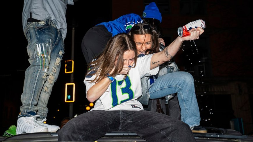 Seahawks fans put on raucous celebration in Seattle after team's Super Bowl win