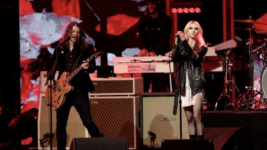 "Pat Smear left me a voicemail and said, 'I have the weirdest request and it involves Mariah Carey'." How Taylor Momsen and Foo Fighters thrilled Mariah Carey by performing two songs from her secret alt. rock album for the very first time