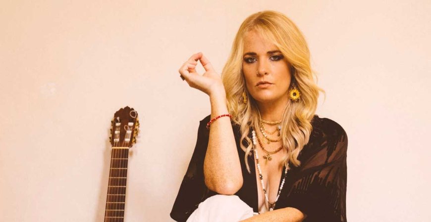 "I was incubated, put in a coma for seventeen days. I had to relearn how to walk and talk – and my voice was completely different." Elles Bailey talks fame, vanity, mental health and the childhood trauma behind her smoke’n’honey battle cry