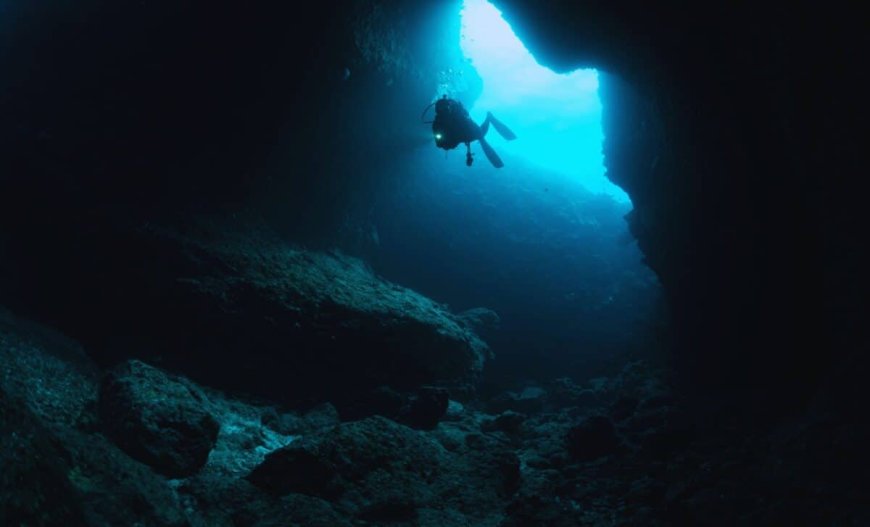 Scientists Discover Massive Ancient Stone Wall Underwater, Hidden for Over 10,000 Years