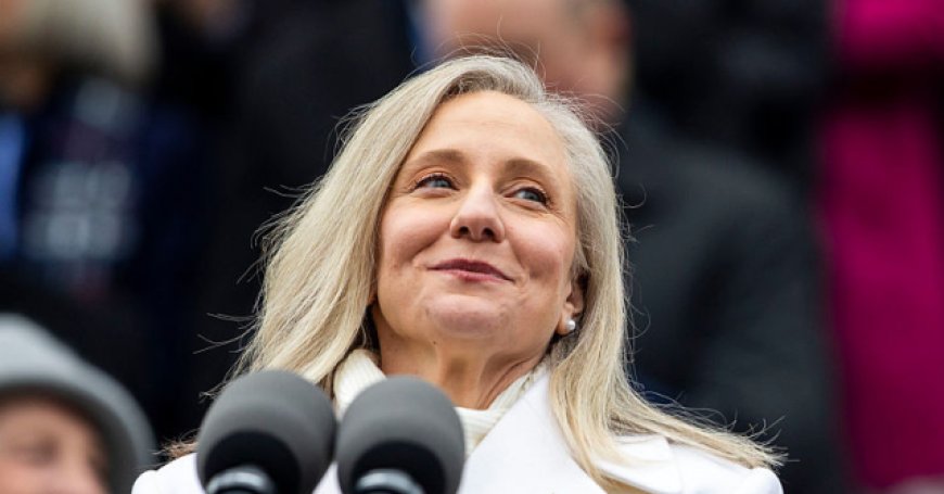 Court Approves Virginia Redistricting Proposal as Judges Across the U.S. Hold Sway on the Midterms