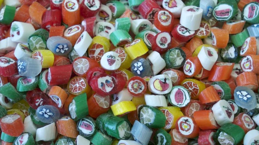 An iconic Chicago candy factory with nearly 100 years of history has filed for bankruptcy and could close permanently after losing millions