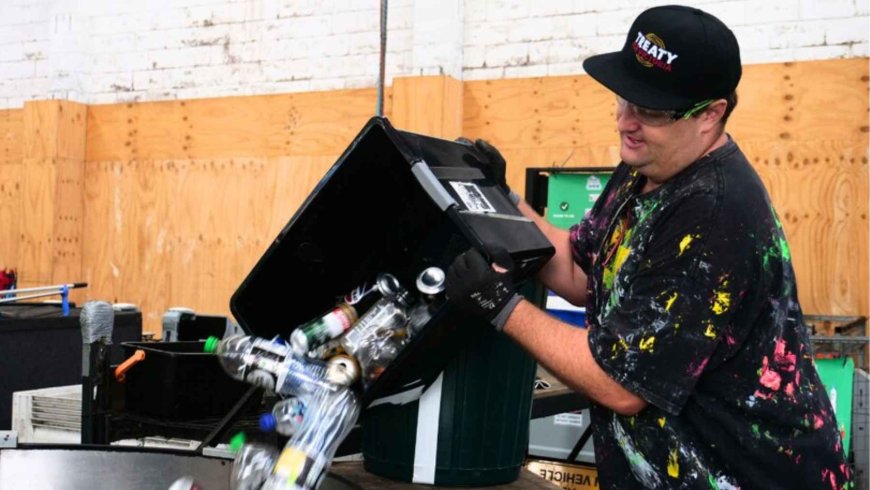 For seven years, he collected more than 450,000 cans and bottles without knowing that this gesture would end up becoming the down payment on his first home