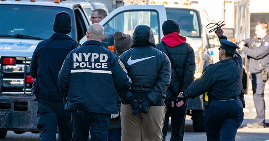 WATCH: Multiple Juveniles Arrested During Chaotic NYC Mall Brawl