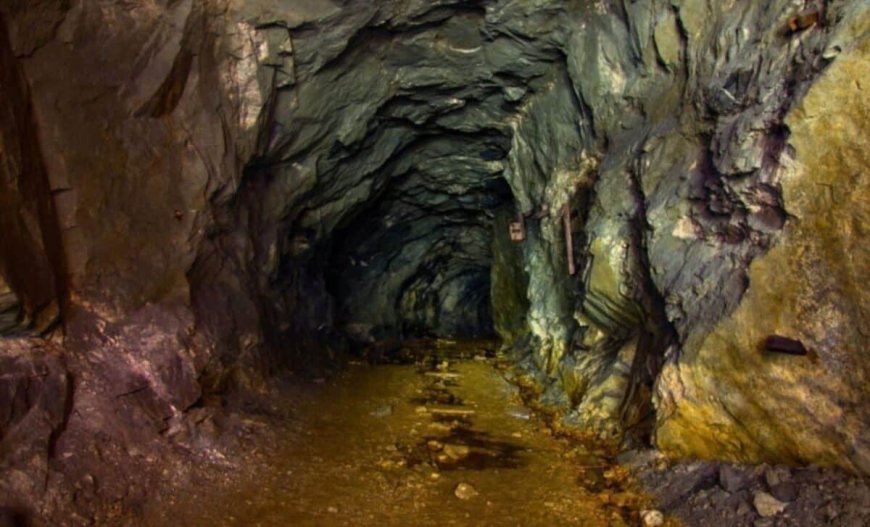 A Spelunker Confused Cave Debris for Trash. It Turned Out to Be Proof of a Long-Vanished Civilization