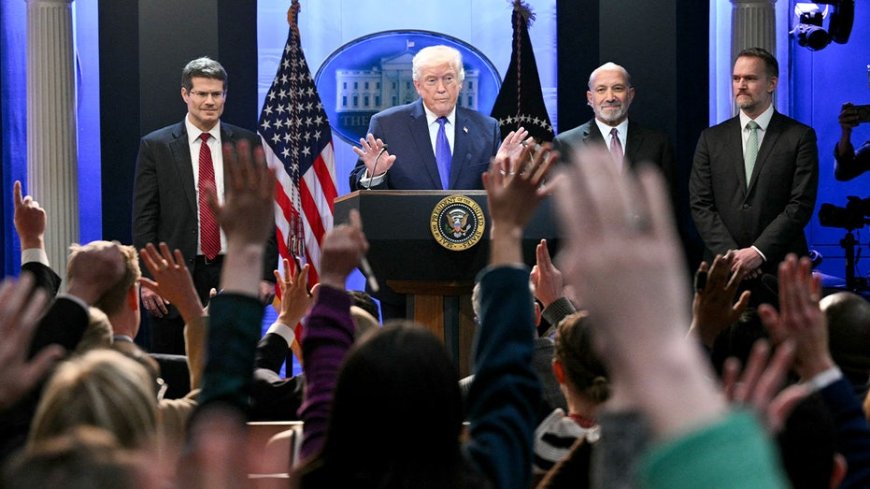 Trump gives grudging praise to liberal trio who helped sink his tariffs