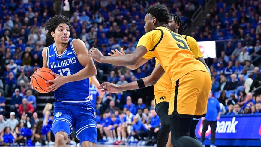 Shove in final seconds sparks bench-clearing brawl in Saint Louis-VCU college basketball clash