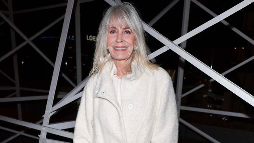 Joanna Cassidy says she doesn't feel awkward dating Suzanne Somers' widower Alan Hamel