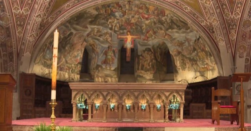 Bones of St. Francis of Assisi Go on Display for First Time