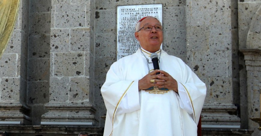 Mexican Priests Bless Jalisco from Rooftops as Cartel War Rages