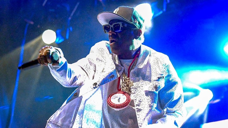 Flavor Flav invites US women's hockey team to Las Vegas for Olympic celebration after Trump snub