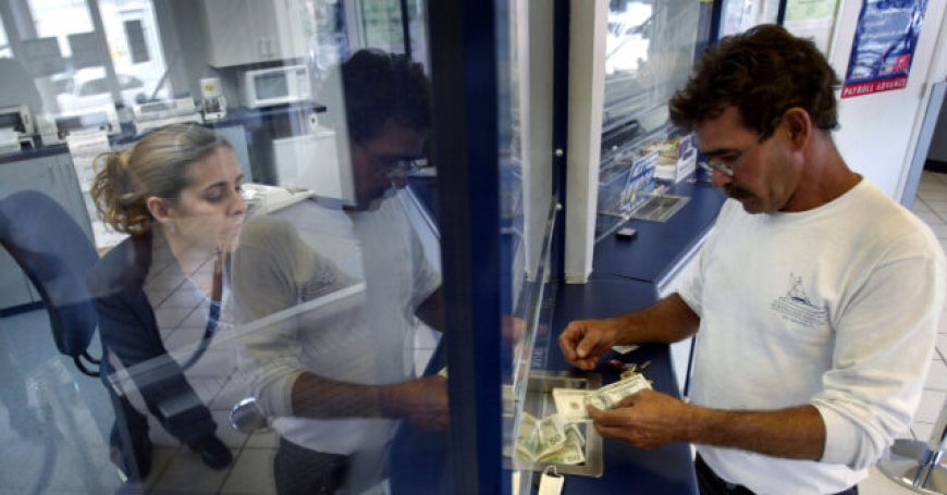 Trump Deputies May Track Illegals via Bank Transfers