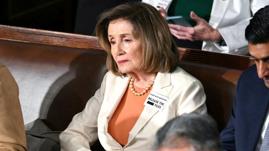 Nancy Pelosi stumbles on CNN after being pressed on call-out at SOTU over congressional stock trading