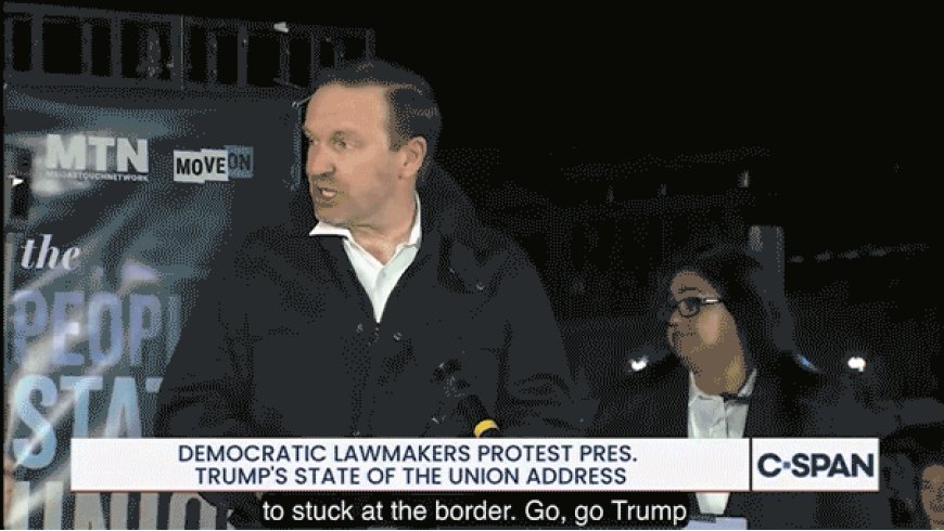 MAGA voter crashes 'scumbag' Dem senator's SOTU boycott speech: 'Go Trump!'
