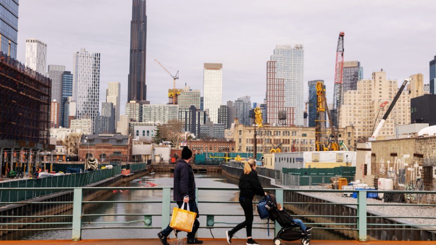 Mamdani's rent freeze, tax hikes a 'one-two wealth destruction punch,' economists warn