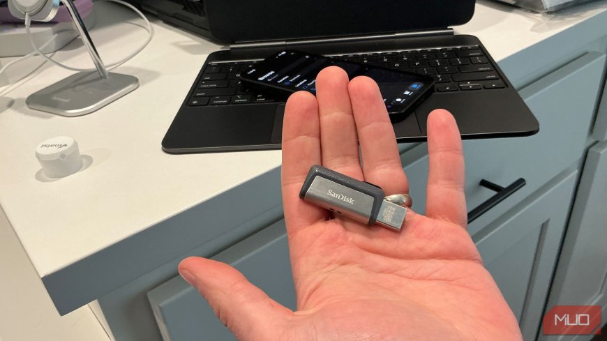 Don't throw away that old 4GB flash drive — it's your best security tool