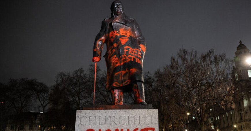 'Zionist War Criminal': Palestine Activists Vandalise Churchill Statue at Parliament