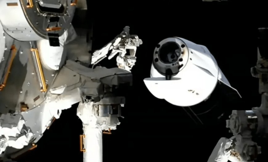 SpaceX Dragon Cargo Capsule Returns to Earth After Historic Mission to Boost the ISS