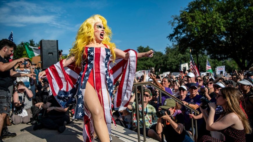 5th Circuit clears Texas to enforce drag show law in front of minors, Paxton claims ‘major win’