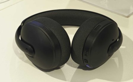 I tried Logitech’s new G325 Lightspeed gaming headset, and it was so comfortable I forgot I was wearing it