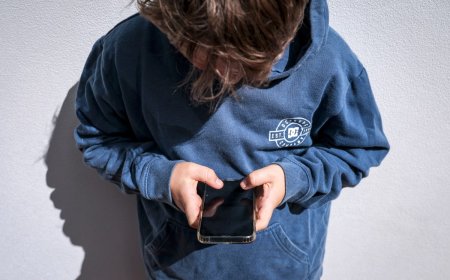 These are the countries moving to ban social media for children