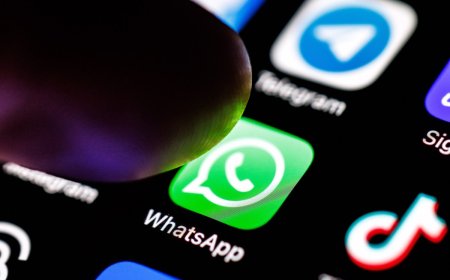 Russian government hackers targeting Signal and WhatsApp users, Dutch spies warn