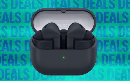 Our Favorite Earbuds for Samsung Owners Are on Sale