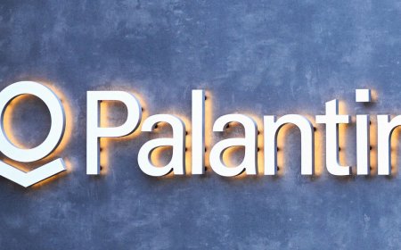 Palantir Demos Show How the Military Could Use AI Chatbots to Generate War Plans