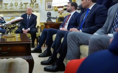 Trump confirms giving officials dress shoes: 'I don't want my Cabinet members wearing sneakers'