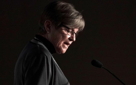 Gov. Laura Kelly issues disaster declaration amid Kansas wildfire threat
