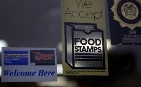 Food stamp recipients sue USDA over restrictions on candy, energy drinks