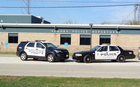 Aurora officer says he was fired after reporting police chief’s alleged knife and rape threat