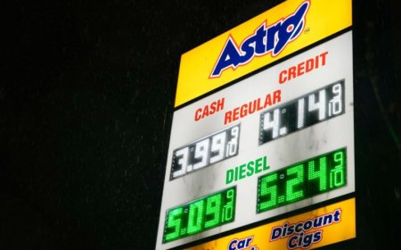 In bid to lower gas prices, Trump to temporarily loosen shipping rules