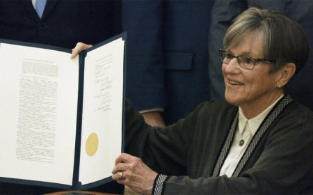 Kansas gov. gives green light to school cell phone ban